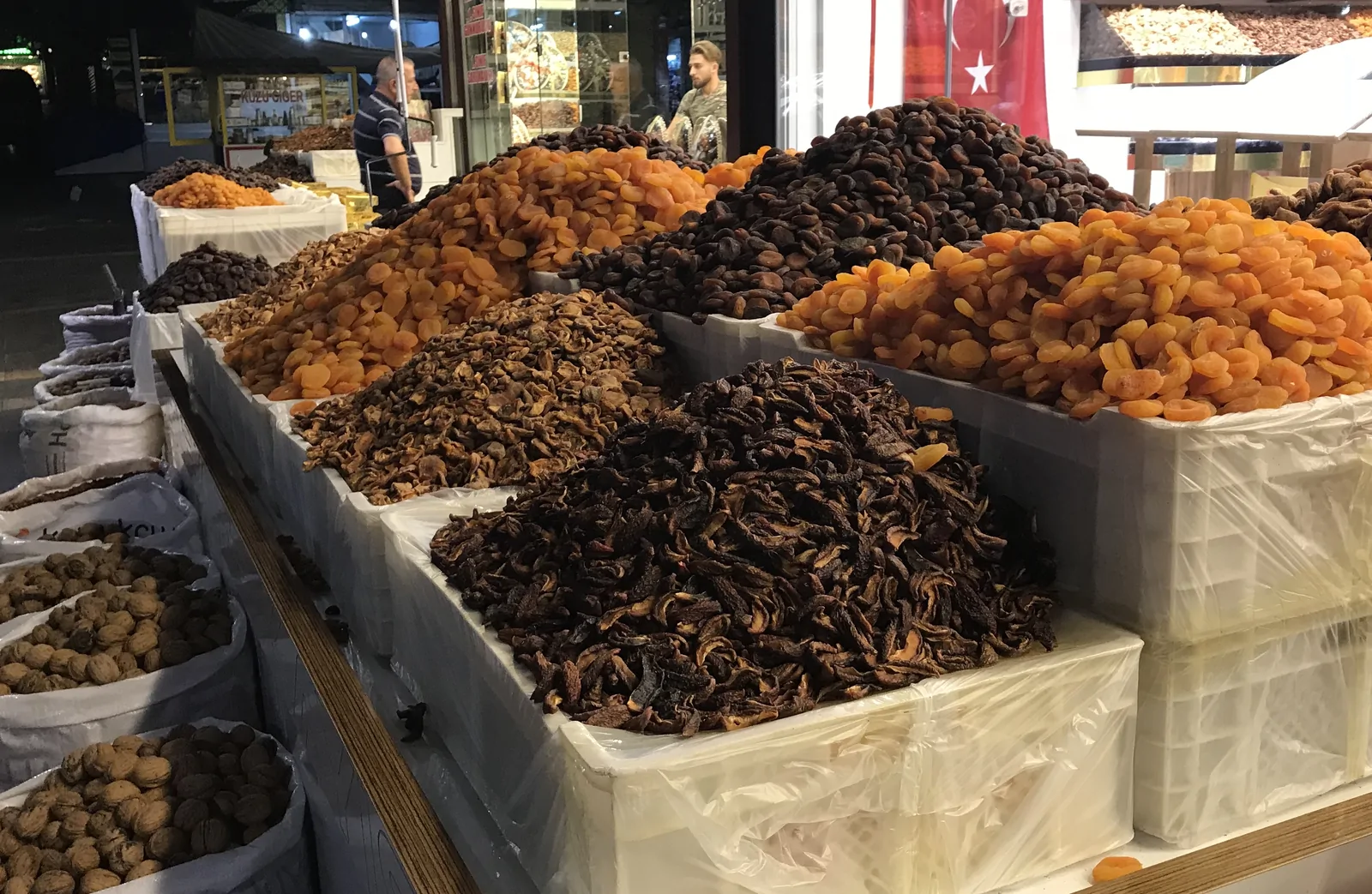 Bu Yıl Kayısı Mahsulü Nasıl? Malatya Gün Kurusu'nun Etkisi ve Fiyatları